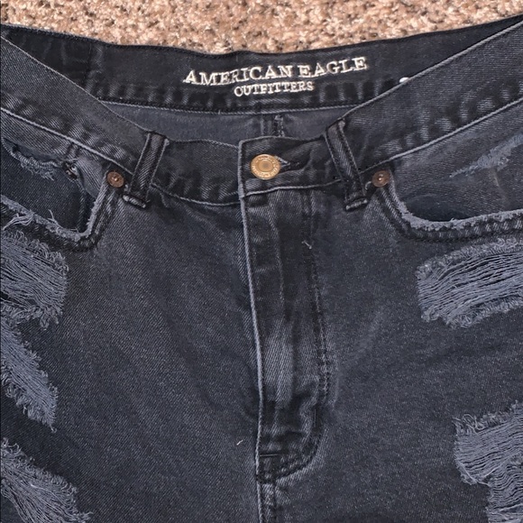 American Eagle Mom Short - Picture 2 of 4